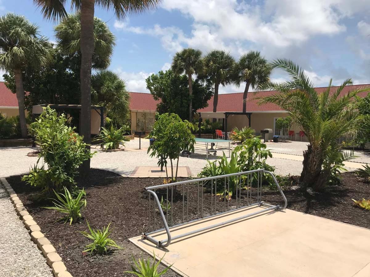 Motel Island Sun & - Venice, Florida Historic Downtown & Beach Getaway 2*